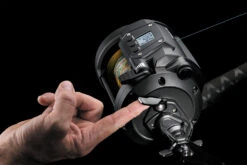 Daiwa Tanacom 1200 Power Assist Electric Dendoh Reel -Fishing Sports Shop Tanacom1200 free spool lever